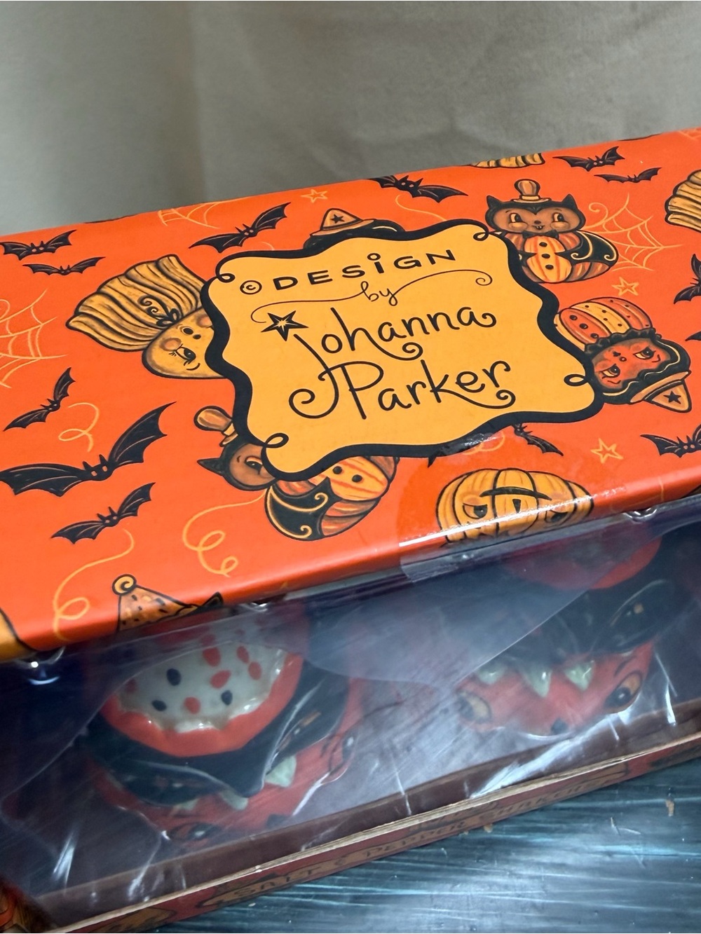 Johanna Parker Halloween Cat & Pumpkin Salt and Pepper Shaker Set - Orange NEW - Picture 5 of 6